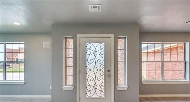 Foto del edificio - 640 SW Dani Ann Ln