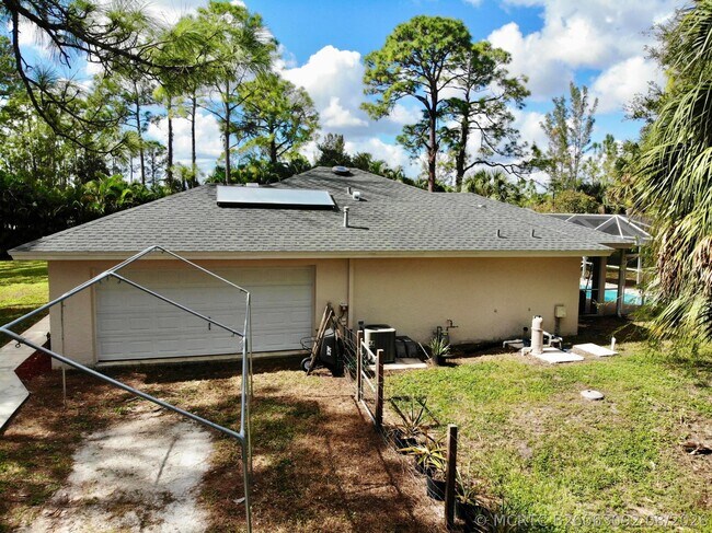 Foto del edificio - 16441 87th Ln N