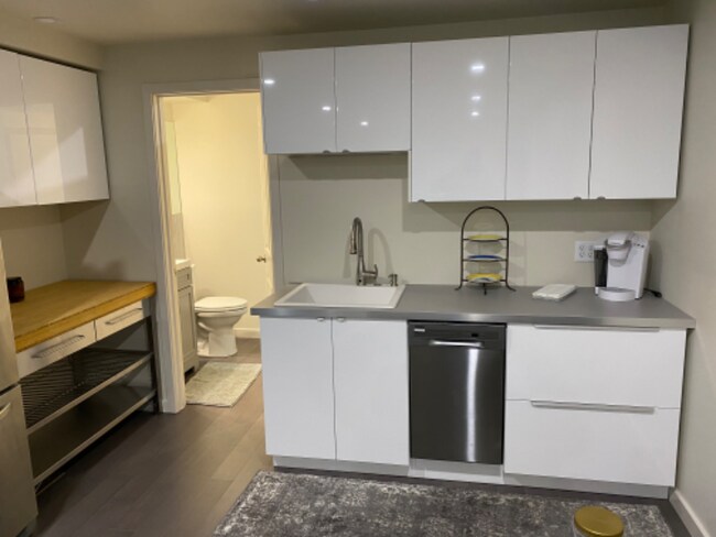Foto del edificio - 4510 SW Coast Ave