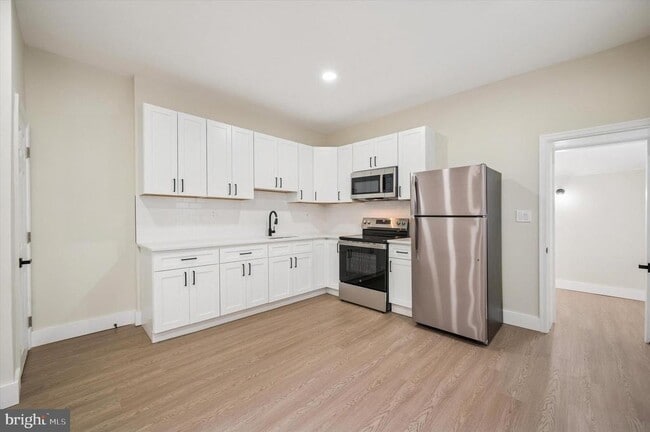 Building Photo - 5023 Keyser St