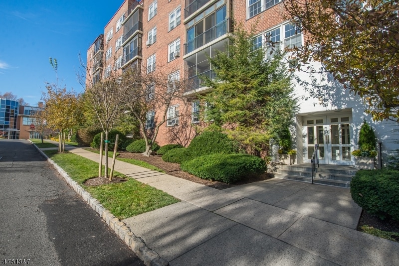 Foto principal - 5 Roosevelt Pl