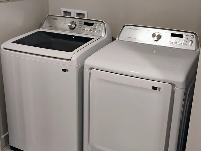 Foto del edificio - 1167 E Telegraph St