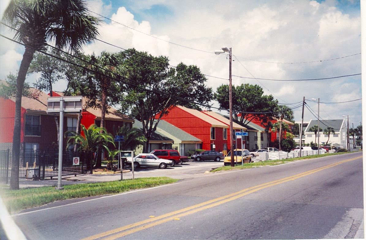 Building Photo - Valencia Village Apartments