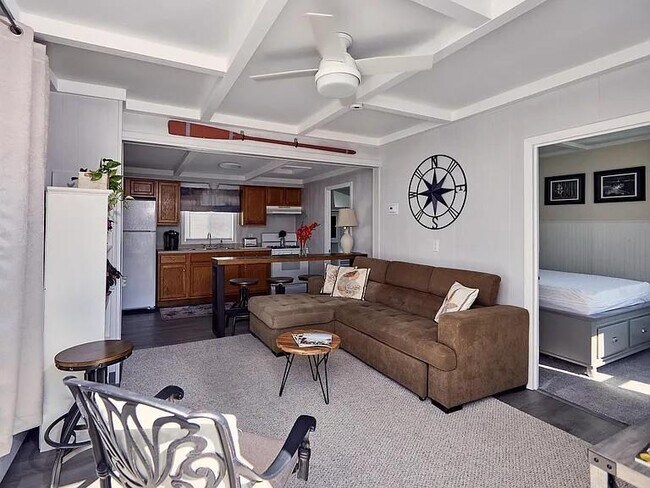 Foto del edificio - 161 Charlotte Dr