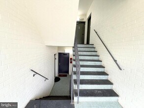 Building Photo - 4254 Buckman Rd