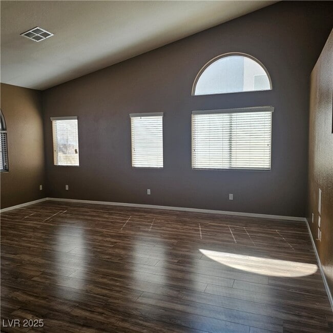 Building Photo - 9100 Valley of Fire Ave