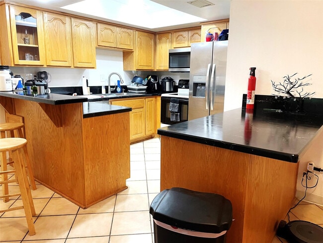 Building Photo - 42 Matador Ln