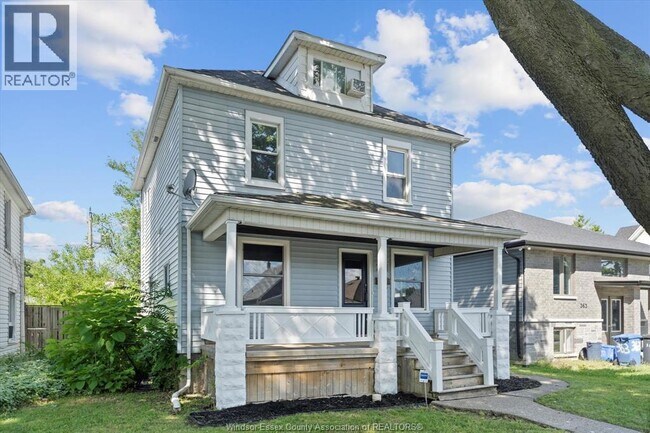 Building Photo - 371 Curry