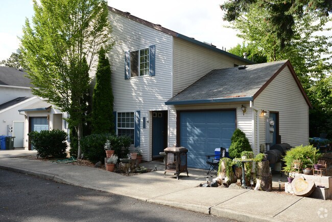 Building Photo - 4600 SE Ina Ave