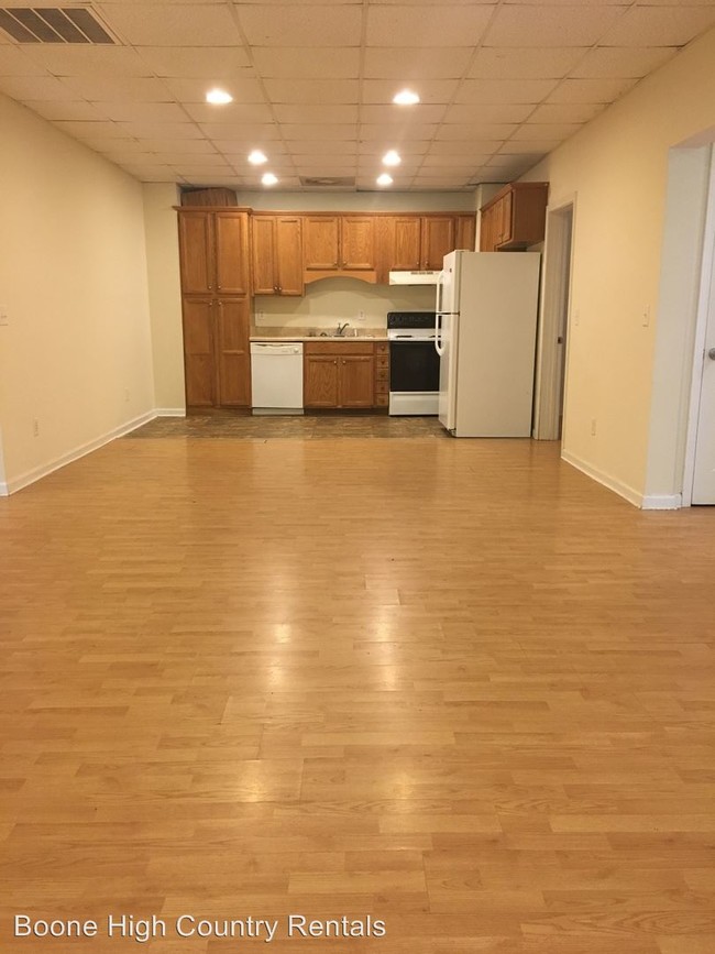 Foto del edificio - 198 Knowles Haven Ln