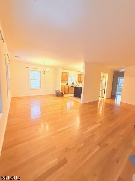 Foto del edificio - 105 Fairchild Ave