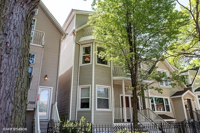 Building Photo - 1709 W Fletcher St