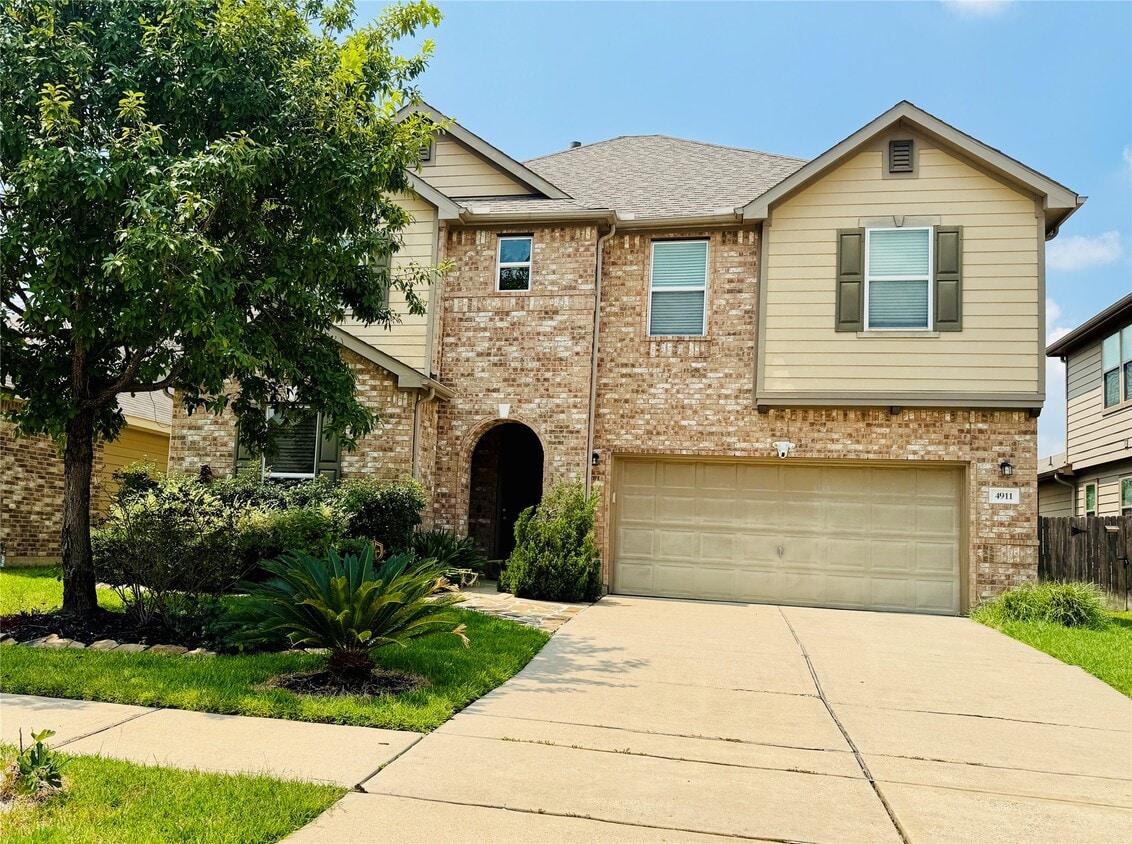 Foto principal - 4911 Lattimore Creek Dr