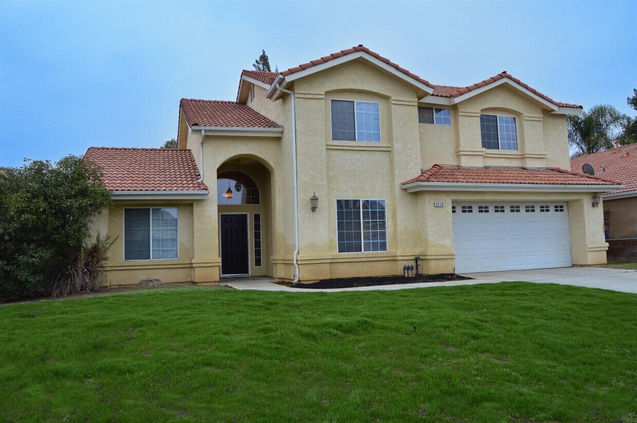 Primary Photo - 5716 W Corona Ave