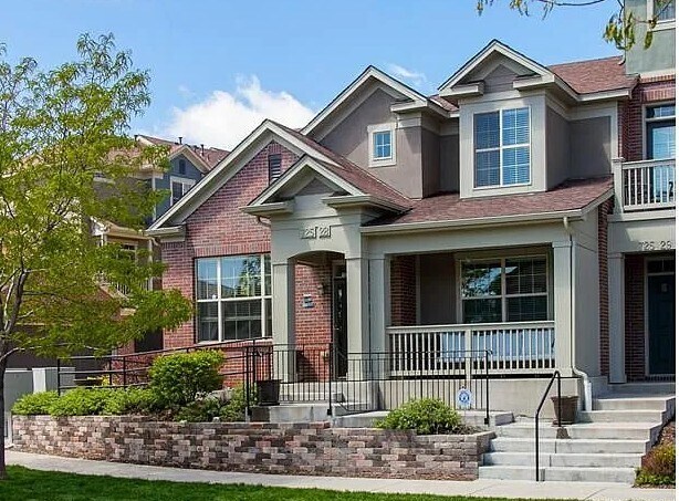 Foto principal - 725 Roslyn St