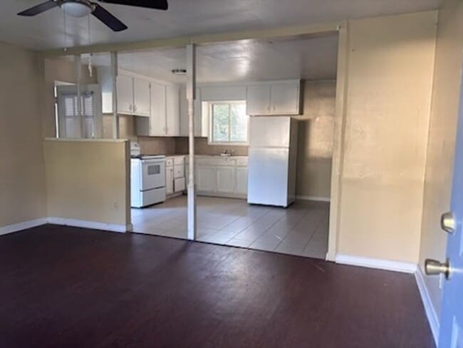 Photo - 3831 Meadow Ln House