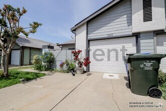 Building Photo - 1243 Andalusia Dr