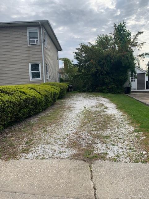 Building Photo - 2 Vanata Ct