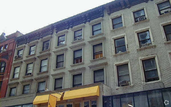 Building Photo - 40 W 56th St