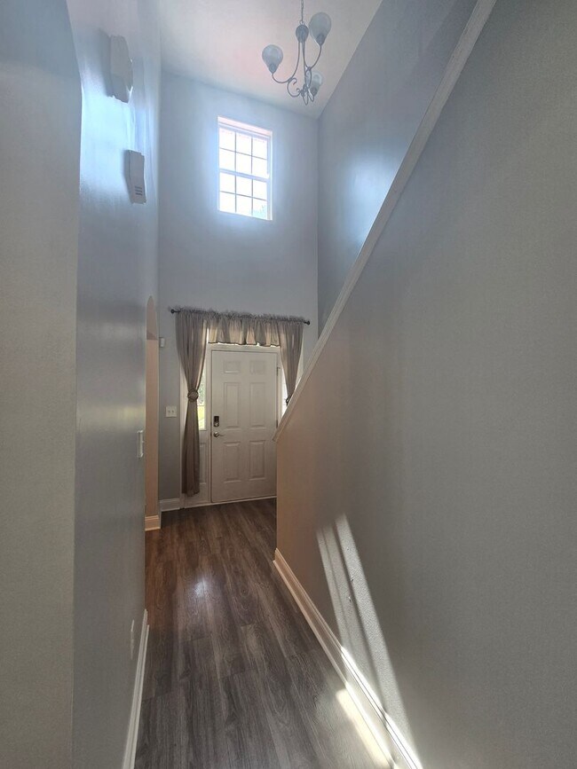 Foto del edificio - New Listing!!!