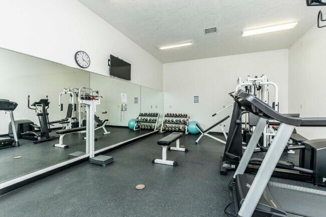 Foto del edificio - One bedroom one bathroom unit in Highland ...