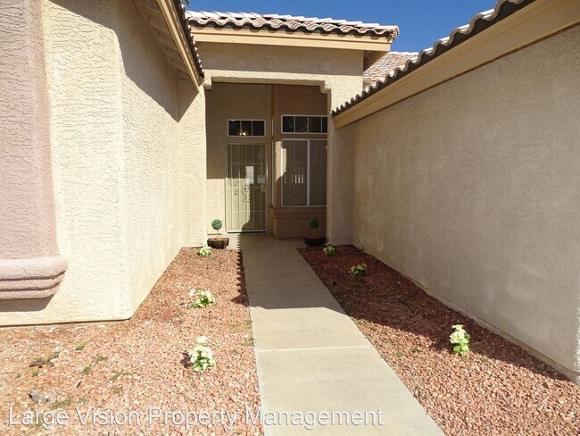 Building Photo - 3 br, 2 bath House - 9320 Evergreen Canyon...