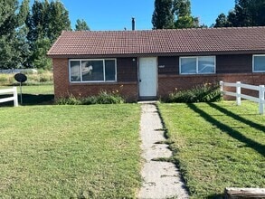 Building Photo - 203 W Lorene Ln