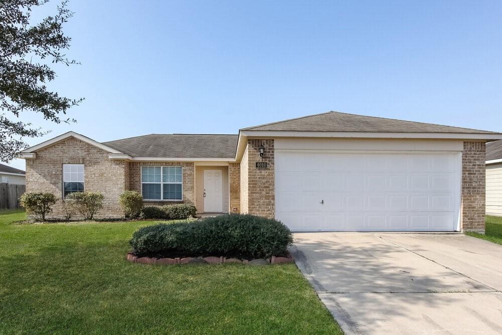 Foto principal - 4010 Cozy Trail Ct
