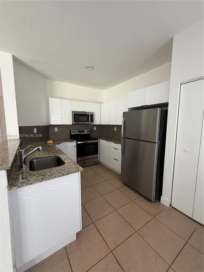 Building Photo - 24532 SW 110th Ave