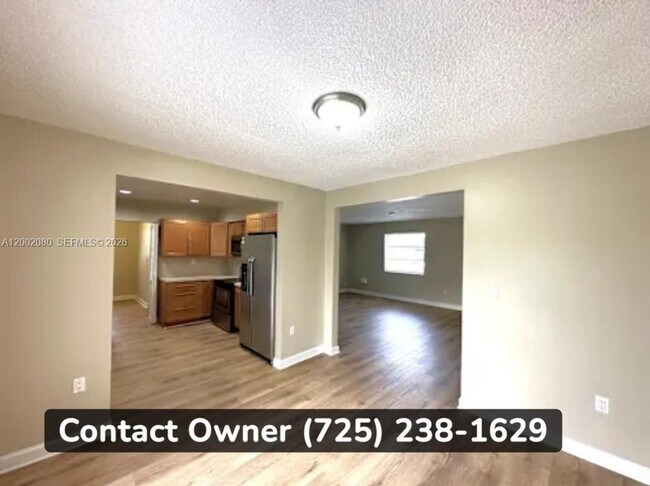 Foto del edificio - 3000 SW 97th Ct