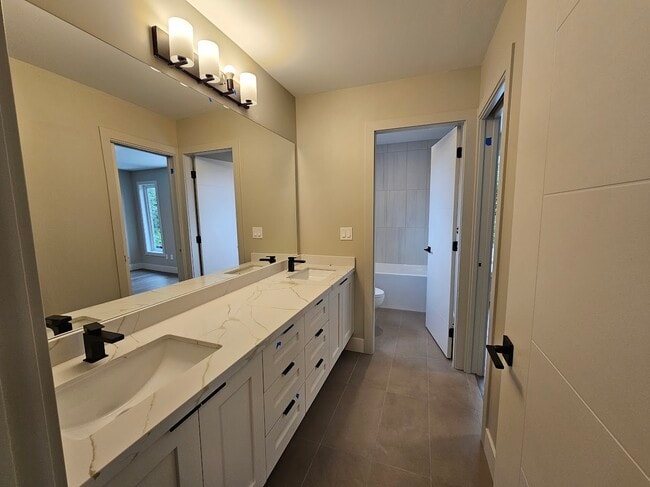 Building Photo - 10-7138 Marble Hl