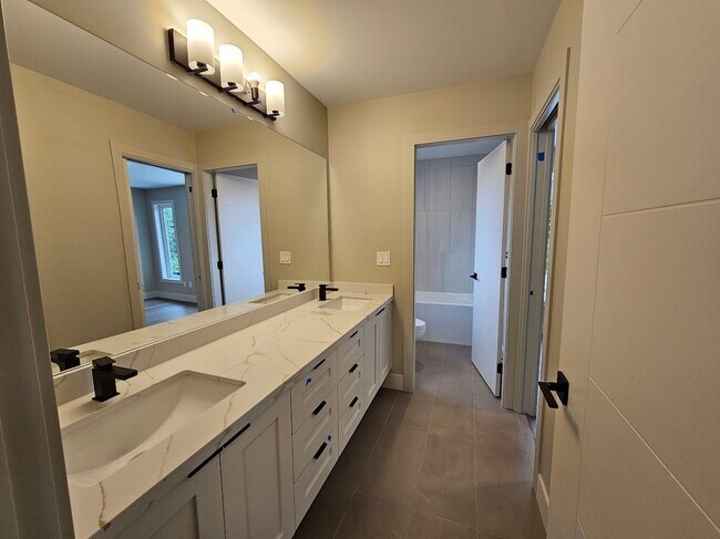 Photo du bâtiment - 10-7138 Marble Hl