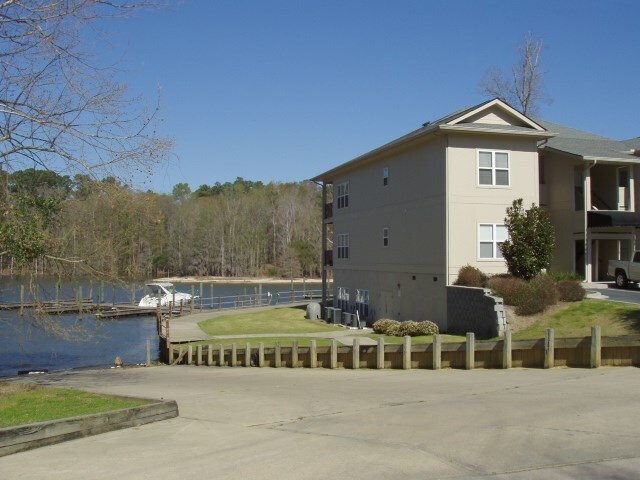 Building Photo - 385 Ballard Ln