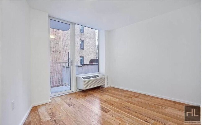 Foto del edificio - Beautiful 2 bedroom now available
