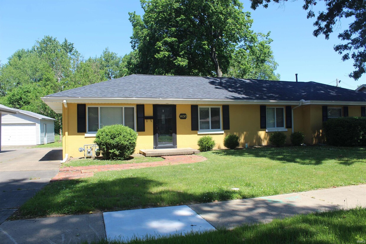 Primary Photo - 1430 Lant Cir