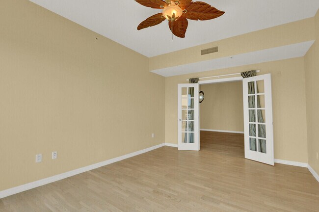 Foto del edificio - 370 Golfview Rd