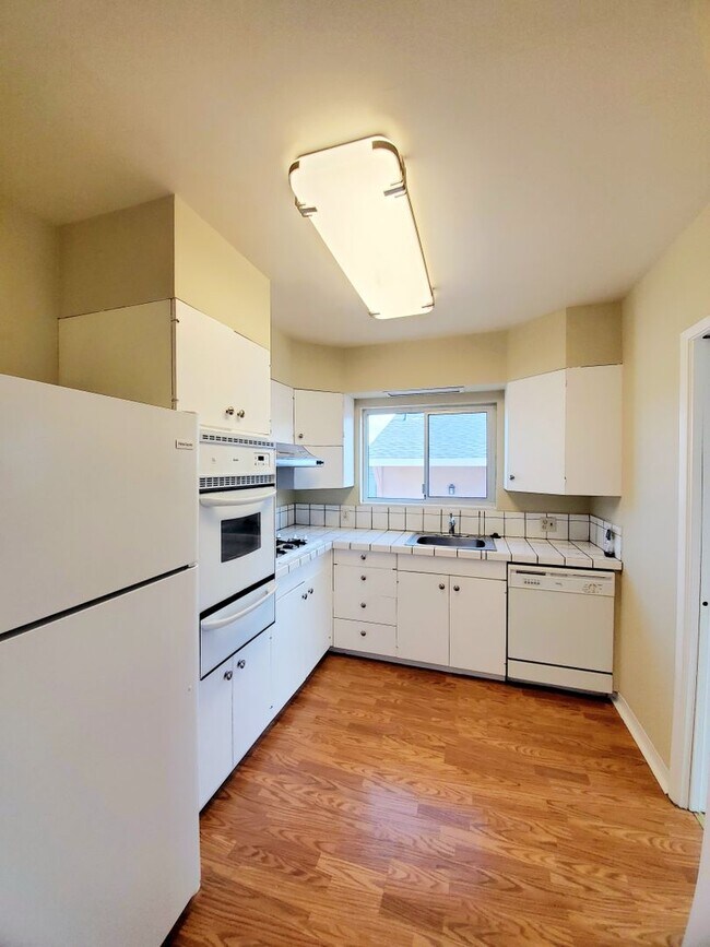 Building Photo - 1108 Chula Vista Ave