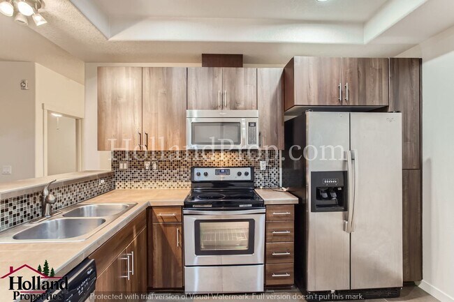 Foto del edificio - Cute 2 bedroom ground floor Condo located ...