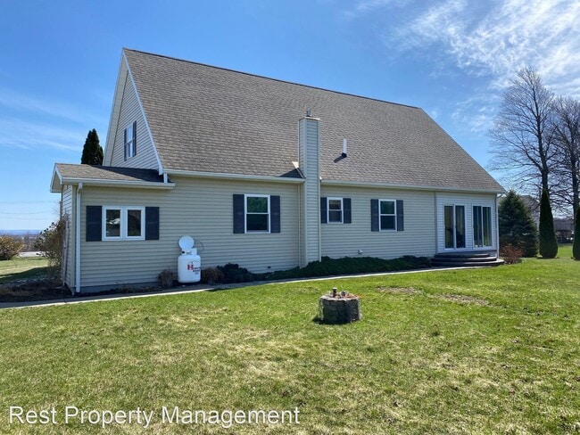 Building Photo - 3 br, 1.5 bath House - 320 State Route 14A