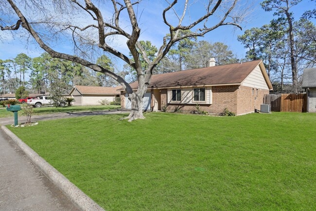 Building Photo - 15226 Flamingo Park