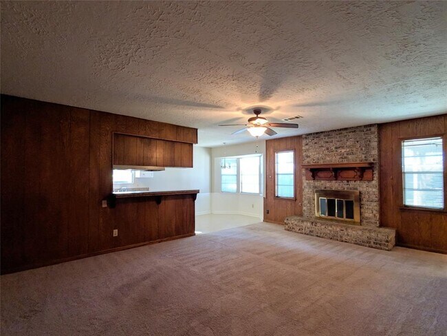 Building Photo - 3311 Lively Ln