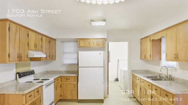 Building Photo - 1703 Ash Street