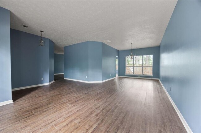 Building Photo - 4997 Wedgewood Pl
