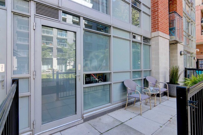 Building Photo - 170 Sudbury St