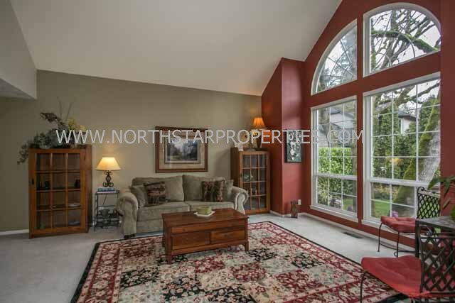 Foto del edificio - Large end of the cul-de-sac lot in the coveted Lakeridge neighborhood