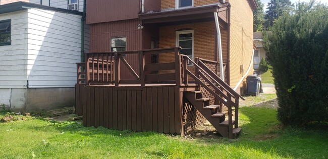 Building Photo - 20 Beyrleye Ave