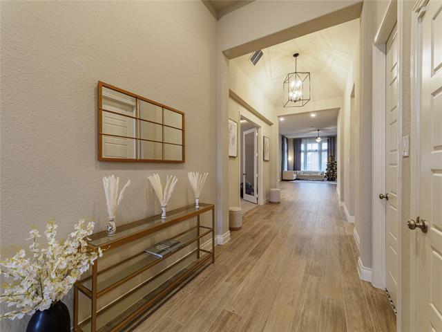 Foto del edificio - 317 Oak Hollow Way