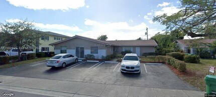 Building Photo - 7800 NW 44th Ct
