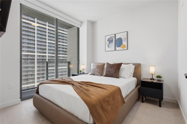 Foto del edificio - 121 NE 5th St