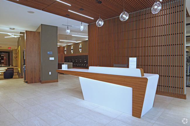 Lobby Photo - Elan Yorktown